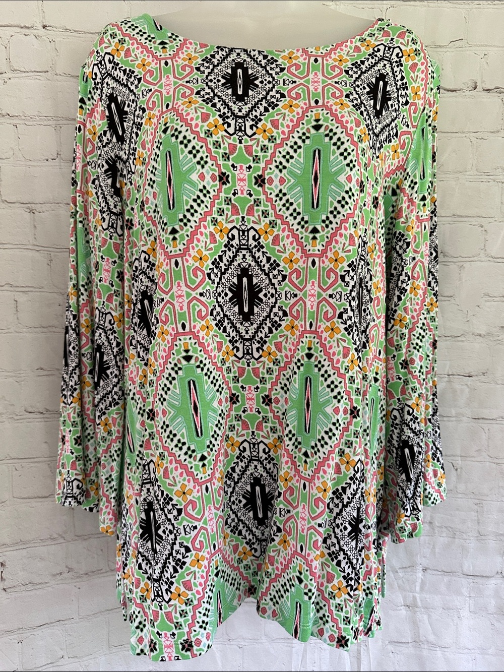 Ruby Rd. Light Green Geometric Print Women's Top with bell sleeves Size L